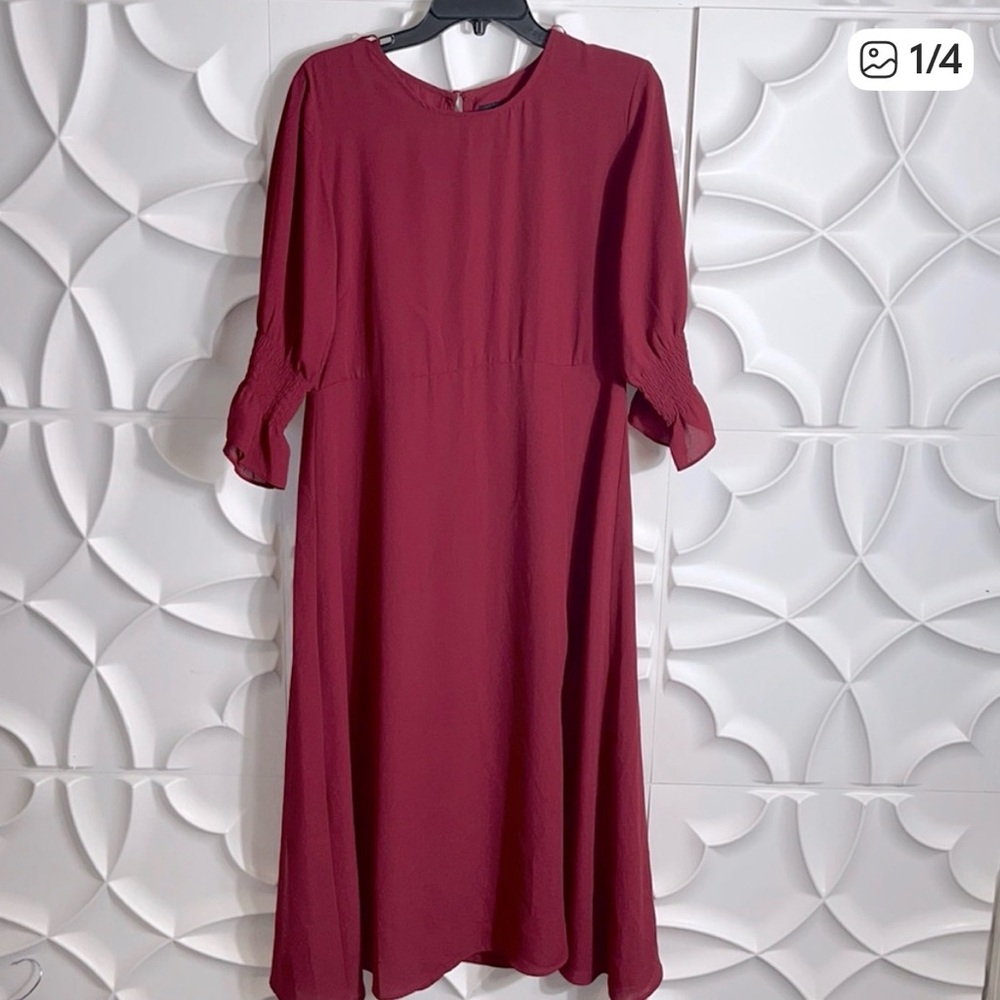 Halogen burgundy midi sleeve dress sz 1X.   (89)
